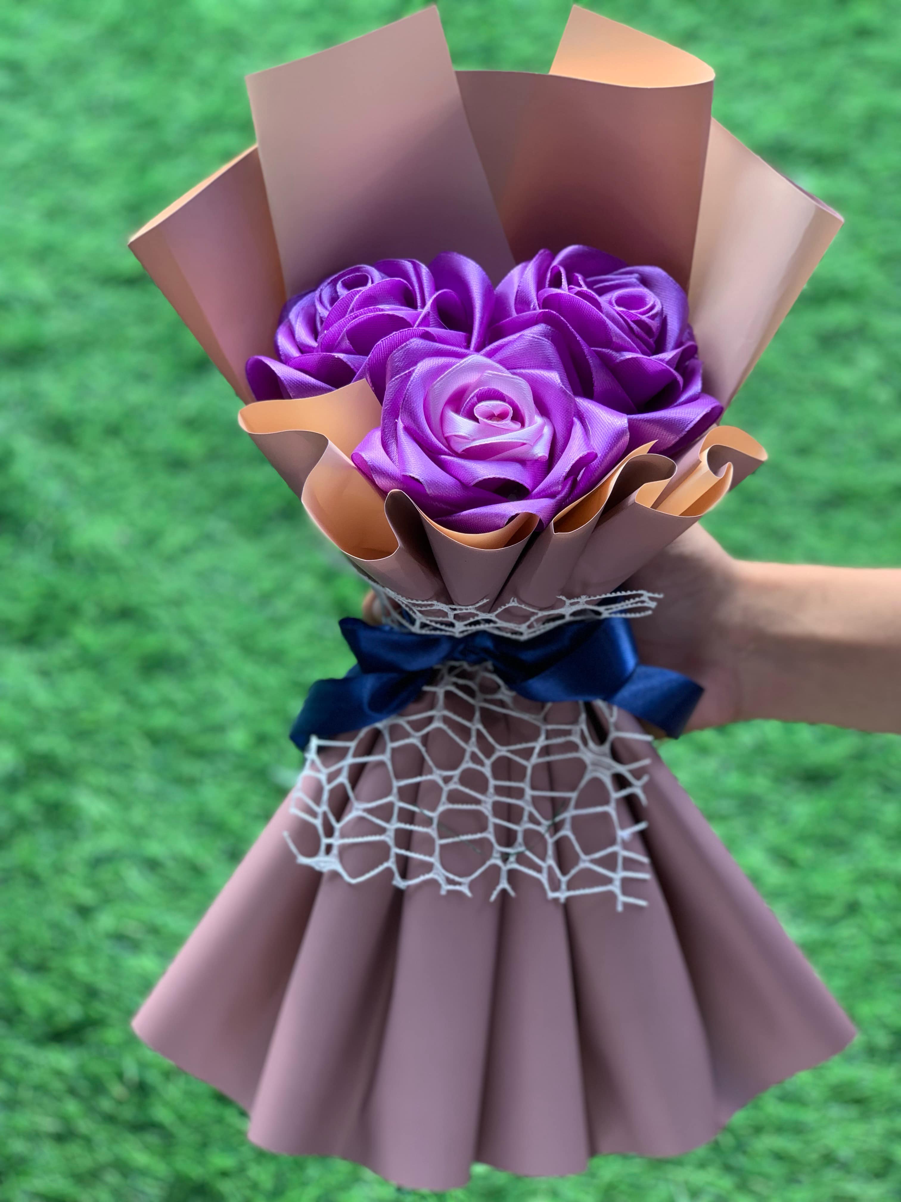 Custom Ribbon Arrangements